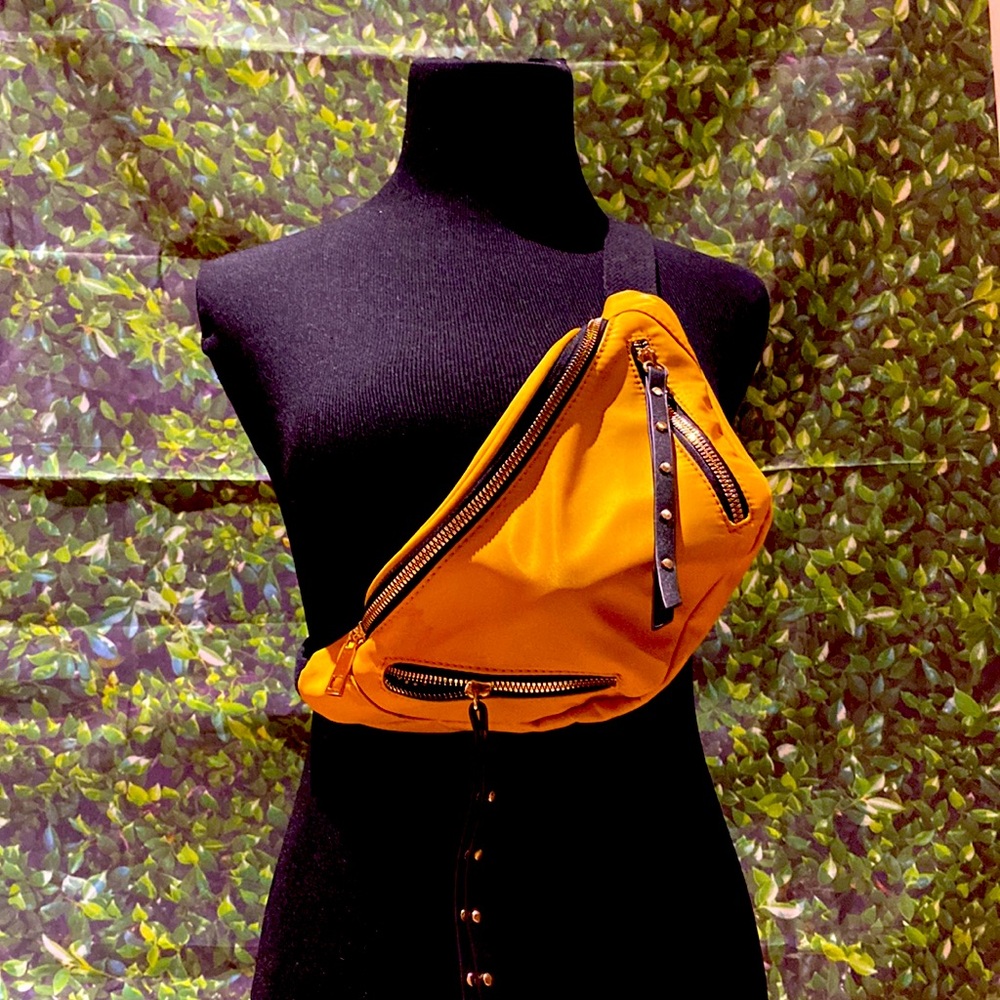 Cross Body Pack